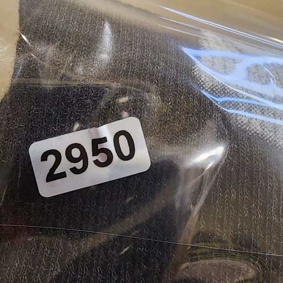 Lucky Brand Gray Christmas Santa Claus pajama top size M - Picture 8 of 8